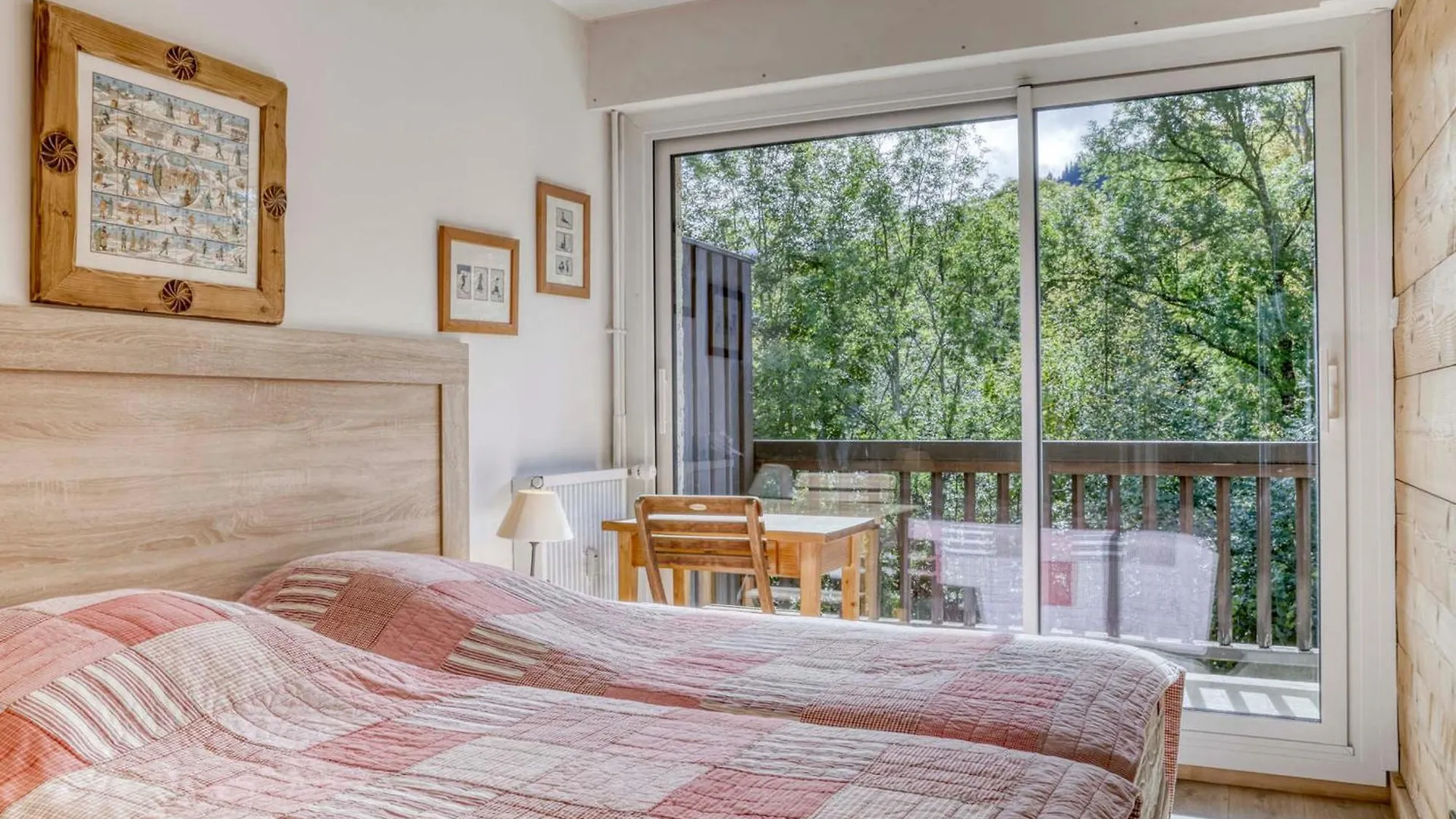 Appartement 2 Pieces Avec Balcon, Piscine, Parking, A 11 Min Du Centre De Megeve - Fr-1-453-54